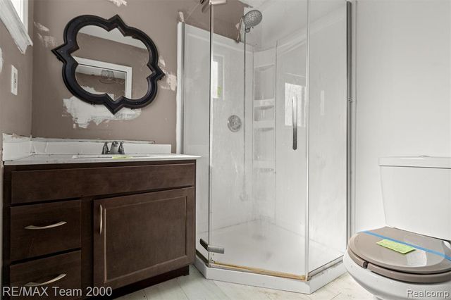 9267 Glenis Street, Taylor, MI 48180