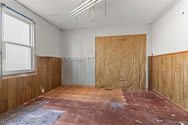 9267 Glenis Street, Taylor, MI 48180