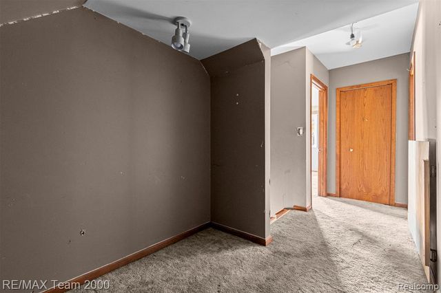 9267 Glenis Street, Taylor, MI 48180