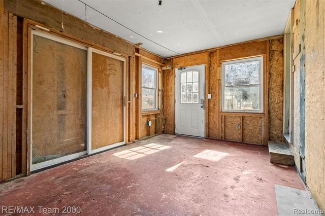 9267 Glenis Street, Taylor, MI 48180