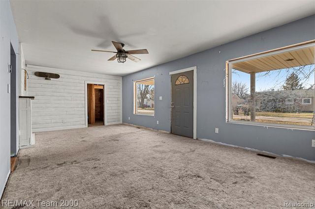 9267 Glenis Street, Taylor, MI 48180