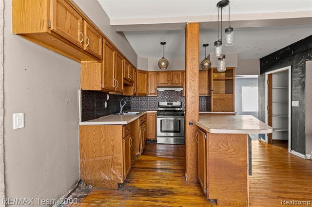 9267 Glenis Street, Taylor, MI 48180