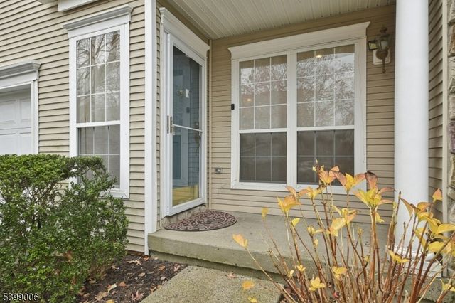 32 Mayflower Dr, Bernards Twp., NJ 07920