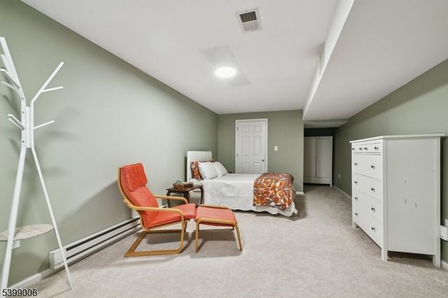 32 Mayflower Dr, Bernards Twp., NJ 07920