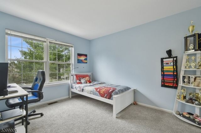 32 Mayflower Dr, Bernards Twp., NJ 07920