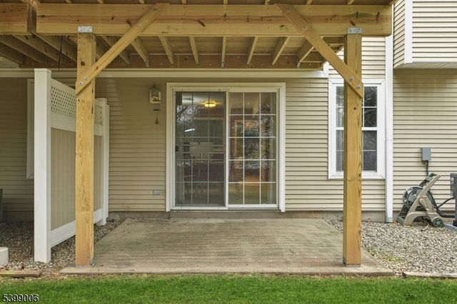 32 Mayflower Dr, Bernards Twp., NJ 07920