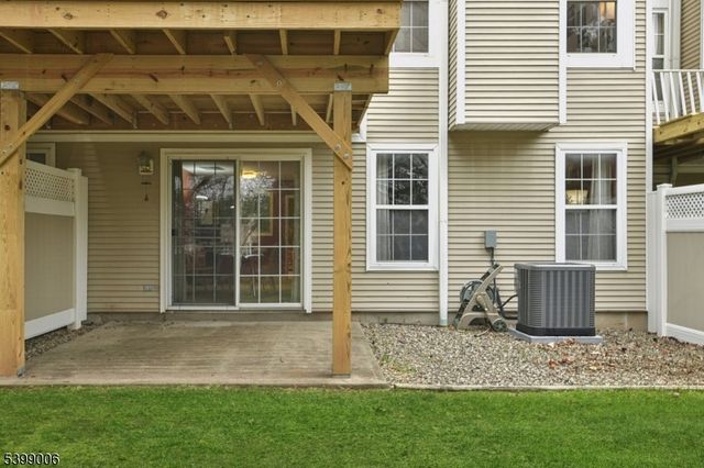 32 Mayflower Dr, Bernards Twp., NJ 07920