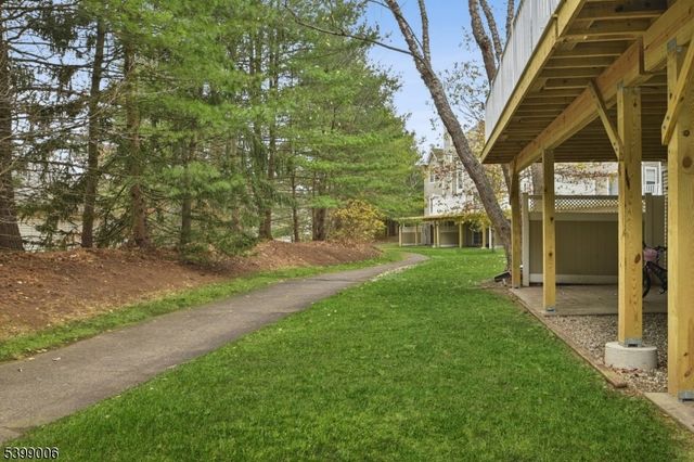 32 Mayflower Dr, Bernards Twp., NJ 07920