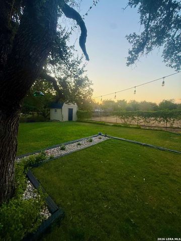 25715 GREEN RIVER DR, San Antonio, TX 78260
