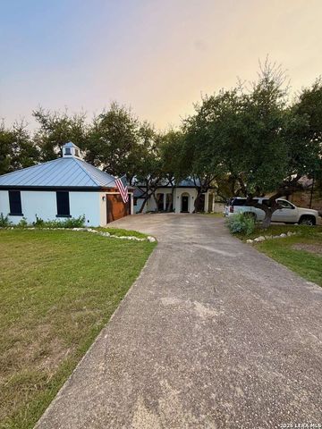 25715 GREEN RIVER DR, San Antonio, TX 78260