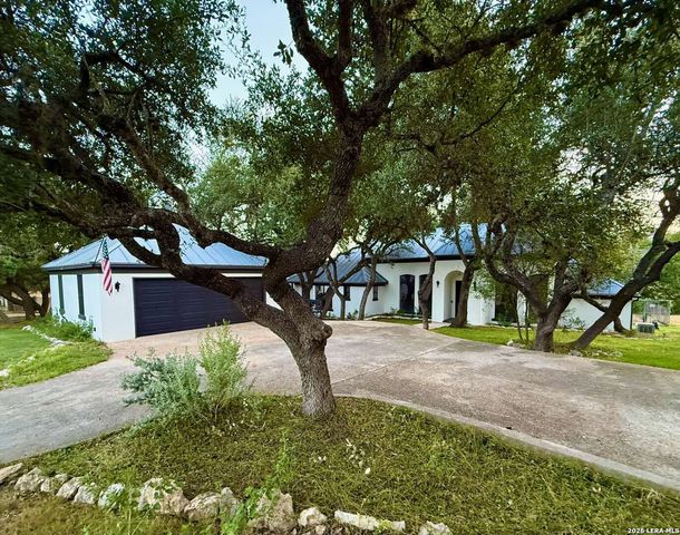 25715 GREEN RIVER DR, San Antonio, TX 78260