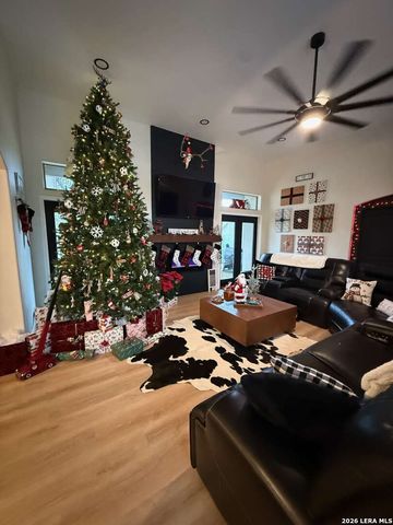 25715 GREEN RIVER DR, San Antonio, TX 78260