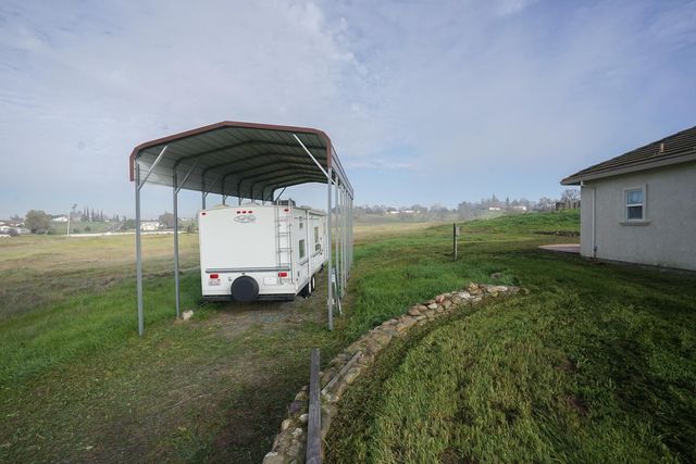 3255 Village Dr, Ione, CA 95640