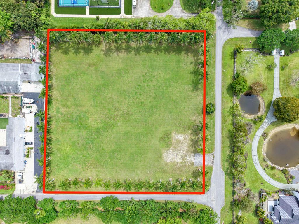 Image 7 of property listing at 8480 Stagecoach Lane, Boca Raton, FL 33496