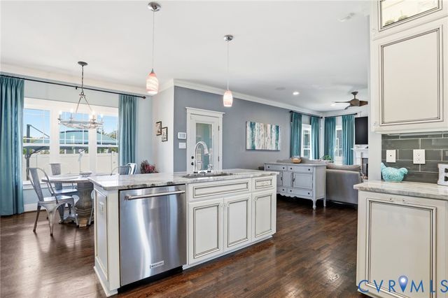8077 Castle Grove Dr, Mechanicsville, VA 23111