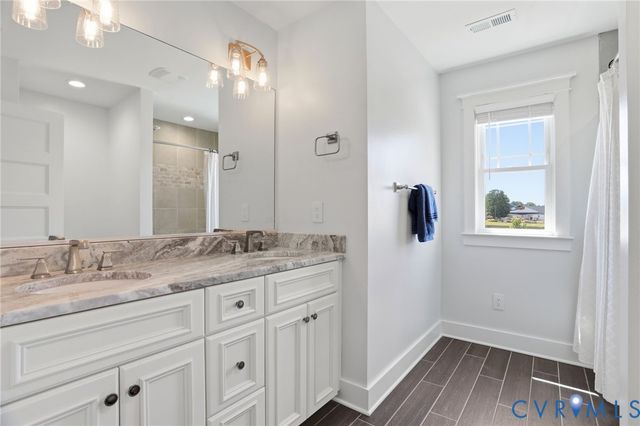 8077 Castle Grove Dr, Mechanicsville, VA 23111