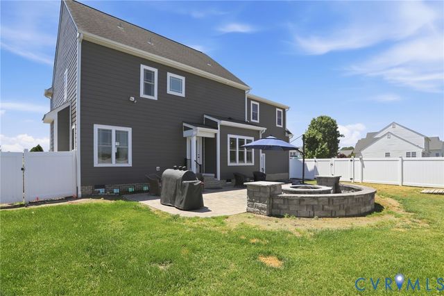8077 Castle Grove Dr, Mechanicsville, VA 23111
