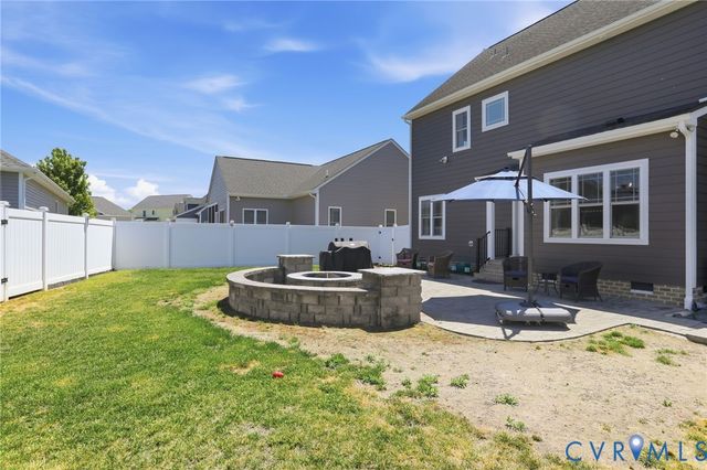 8077 Castle Grove Dr, Mechanicsville, VA 23111