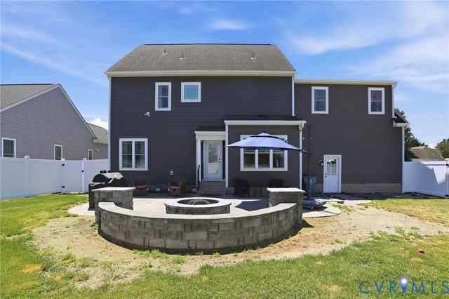 8077 Castle Grove Dr, Mechanicsville, VA 23111