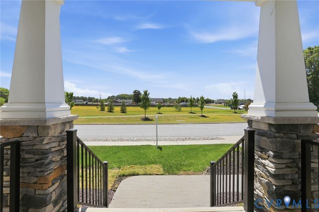 8077 Castle Grove Dr, Mechanicsville, VA 23111