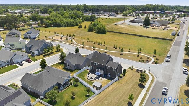 8077 Castle Grove Dr, Mechanicsville, VA 23111