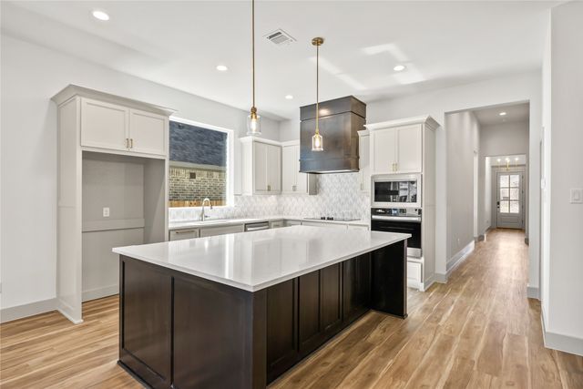 904 Boston Lane, River Oaks, TX 76114