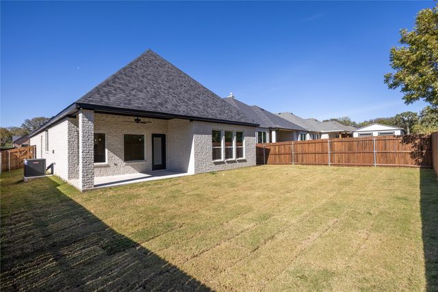 904 Boston Lane, River Oaks, TX 76114