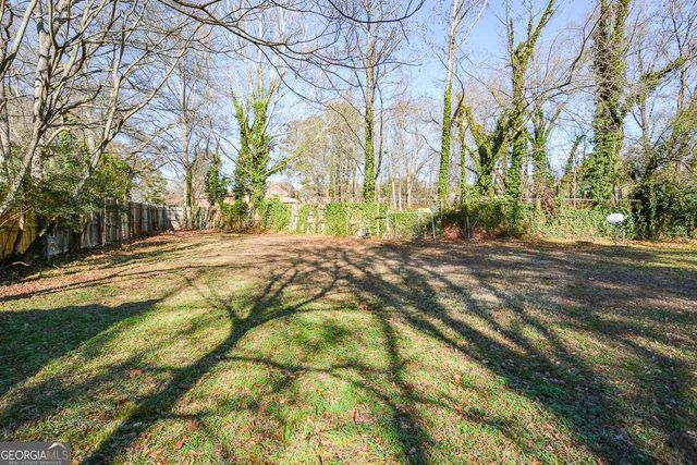 595 Floyd Drive SE, Smyrna, GA 30082