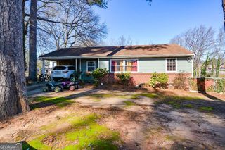595 Floyd Drive SE, Smyrna, GA 30082