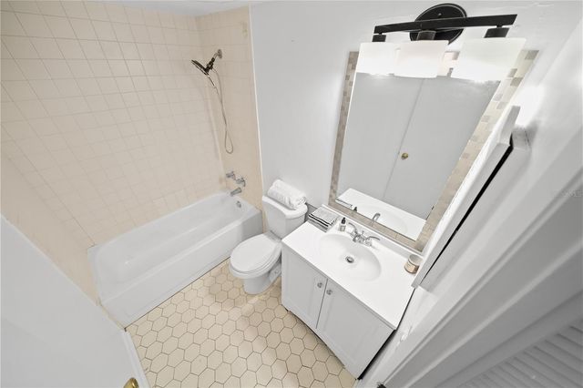 201 W LAUREL STREET 701, Tampa, FL 33602