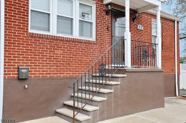 22 Paroubek St, Little Ferry Boro, NJ 07643