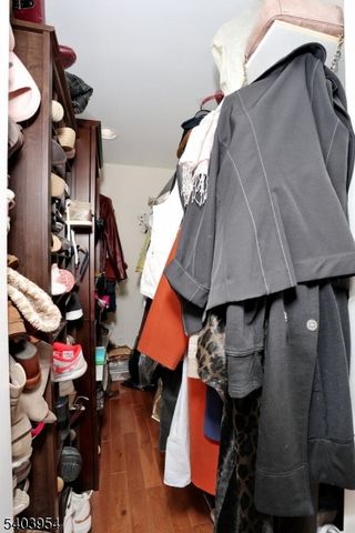 22 Paroubek St, Little Ferry Boro, NJ 07643