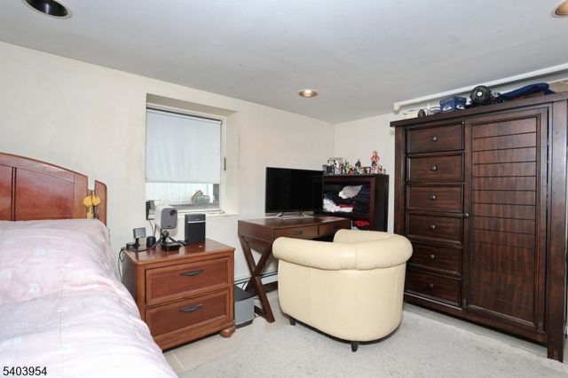 22 Paroubek St, Little Ferry Boro, NJ 07643