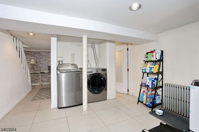 22 Paroubek St, Little Ferry Boro, NJ 07643