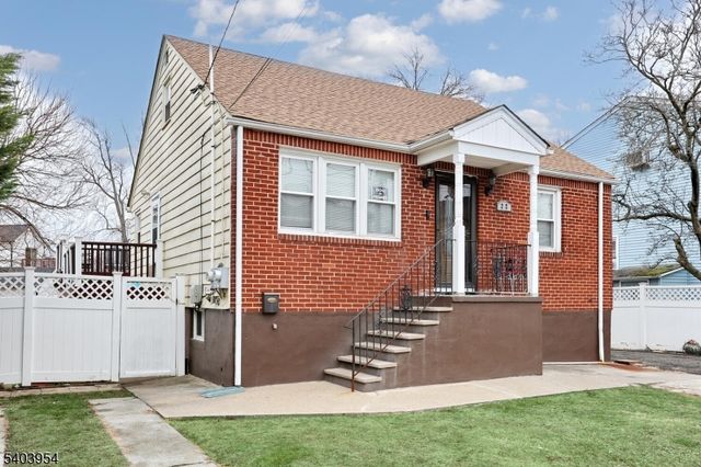 22 Paroubek St, Little Ferry Boro, NJ 07643