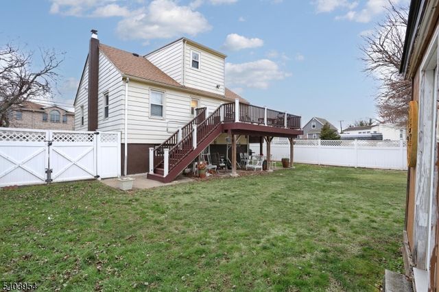 22 Paroubek St, Little Ferry Boro, NJ 07643