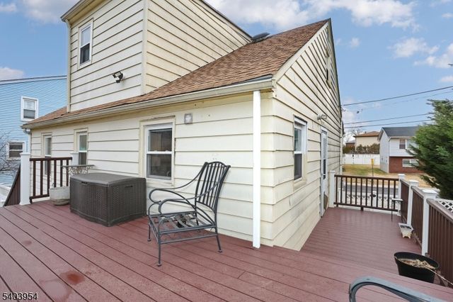 22 Paroubek St, Little Ferry Boro, NJ 07643
