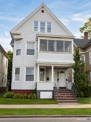 122 Atwater Street, New Haven, CT 06513