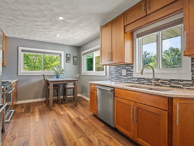 7922 Elm Avenue, Machesney Park, IL 61115
