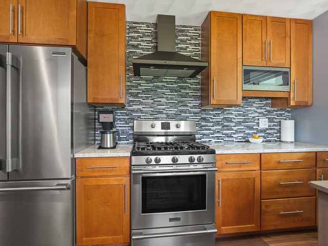 7922 Elm Avenue, Machesney Park, IL 61115