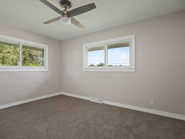 7922 Elm Avenue, Machesney Park, IL 61115