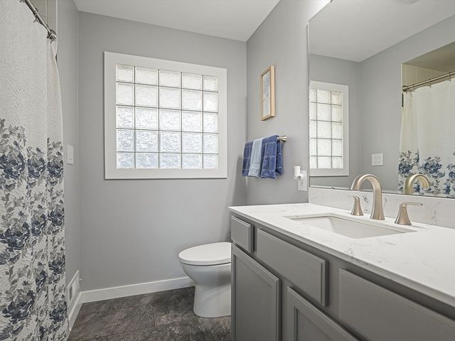 7922 Elm Avenue, Machesney Park, IL 61115