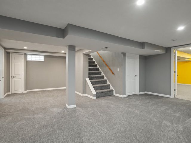 7922 Elm Avenue, Machesney Park, IL 61115