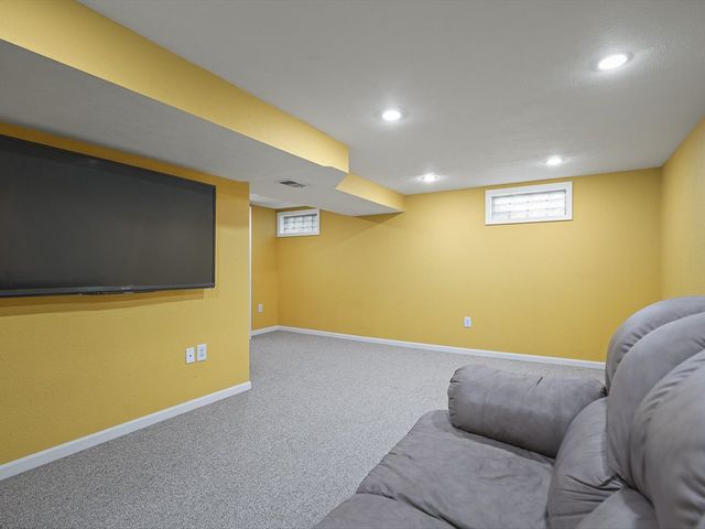 7922 Elm Avenue, Machesney Park, IL 61115