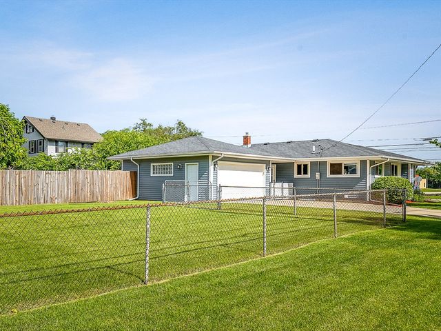 7922 Elm Avenue, Machesney Park, IL 61115