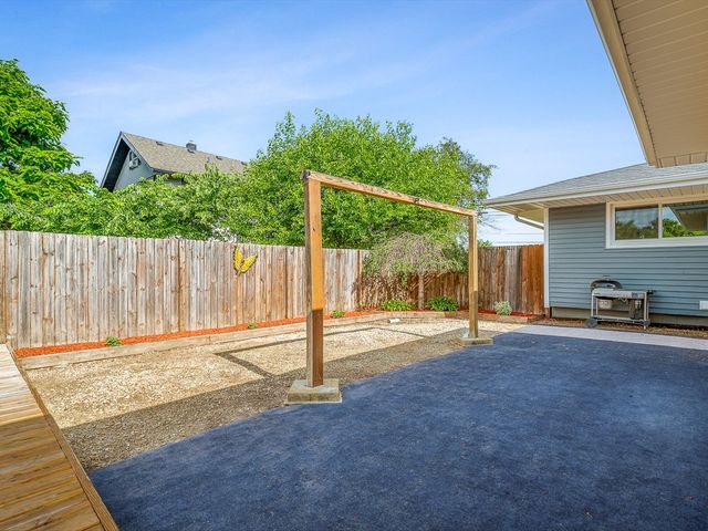 7922 Elm Avenue, Machesney Park, IL 61115