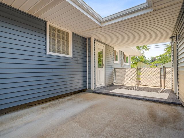 7922 Elm Avenue, Machesney Park, IL 61115