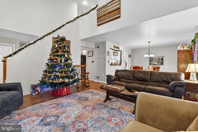 439 HUNTINGTON DR, Mountville, PA 17554