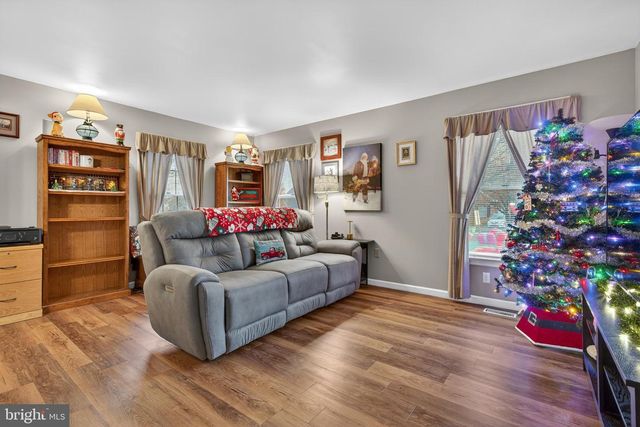 439 HUNTINGTON DR, Mountville, PA 17554