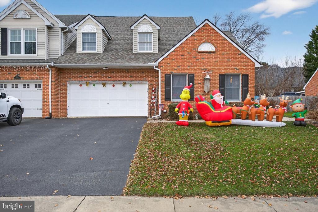 439 HUNTINGTON DR, Mountville, PA 17554